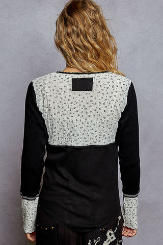 POL V Neck Lace Trim Detail Floral Pattern Thermal Knit Top