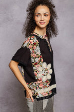 Load image into Gallery viewer, POL Round Neck Floral Knit Rib Top

