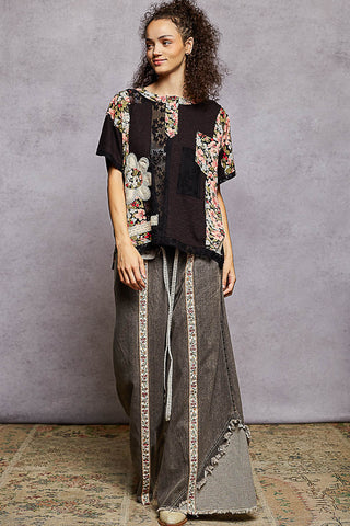 POL Round Neck Floral Knit Rib Top - Black