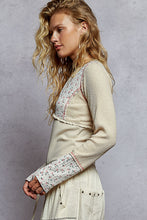 Load image into Gallery viewer, POL V Neck Lace Trim Detail Floral Pattern Thermal Knit Top
