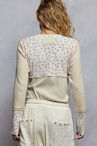 POL V Neck Lace Trim Detail Floral Pattern Thermal Knit Top