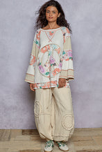 Load image into Gallery viewer, POL Round Neck Printed Peace Patch Overlock Stitch Knit Top
