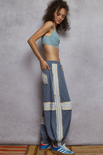 Load image into Gallery viewer, POL Vintage Washing Overlock Stitch Point Jogger Pants
