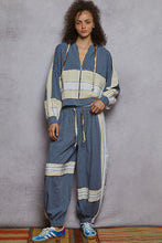 Load image into Gallery viewer, POL Vintage Washing Overlock Stitch Point Jogger Pants
