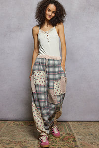 POL Textured Plaid Double Gauze Shirring Jogger Pants