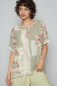 POL Round Neck Floral Knit Rib Top