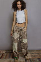 Load image into Gallery viewer, POL French Terry Lace Patch Printed Woven Pants
