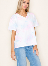 Load image into Gallery viewer, Short Sleeve V-Neck Paint Splatter Top
