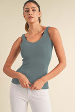 Load image into Gallery viewer, Array Yelete Precision Fit Tank with Built-in Bra
