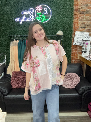 POL Round Neck Floral Knit Rib Top - Pale Pink