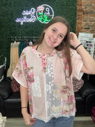 POL Round Neck Floral Knit Rib Top - Pale Pink
