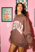 Load image into Gallery viewer, BUCKETLIST &#39;NASHVILLE &amp; BROADWAY&#39; Reversible Sweatshirt
