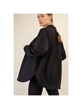 Load image into Gallery viewer, Rae Mode Crinkle Woven Oversized Shirt - Black
