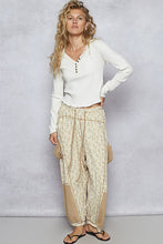 Load image into Gallery viewer, POL Oversized Floral Pattern Printed Knit Pants
