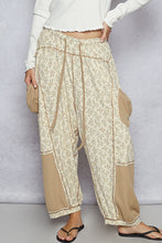 Load image into Gallery viewer, POL Oversized Floral Pattern Printed Knit Pants
