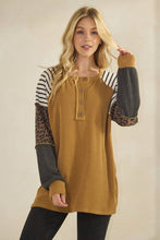 Load image into Gallery viewer, HEIMISH - LONG SLEEVE SOLID AND PRINT URBAN RIB CONTRAST TOP
