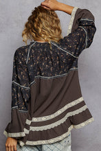 Load image into Gallery viewer, POL 3/4 Flared Sleeve Double Gauze Patch Woven Top
