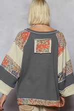 Load image into Gallery viewer, POL Round Neck Printed Peach Patch Overlock Stitch Knit Top
