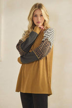 Load image into Gallery viewer, HEIMISH - LONG SLEEVE SOLID AND PRINT URBAN RIB CONTRAST TOP
