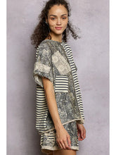 Load image into Gallery viewer, POL Mixed Print Patchwork Boxy Top
