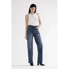 Load image into Gallery viewer, Mica Super High Straight Leg with Loose Fit
