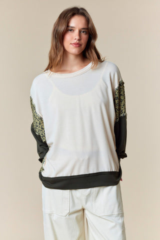 Fantastic Fawn - Color Block Round Neck Vintage Pullover
