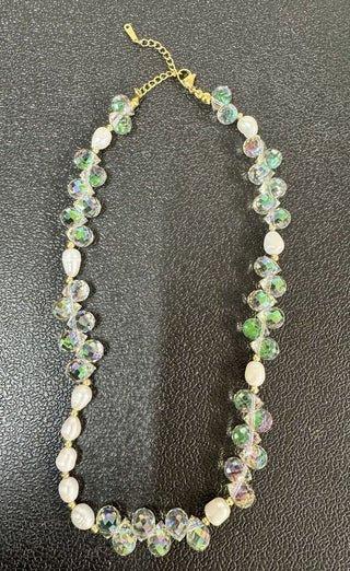 Treasure Jewels - Sassy Sparkle Necklace - Iridescent