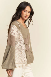 Davi & Dani Oversized Knit Top With Flower Patch Contrast - Olive