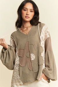 Davi & Dani Oversized Knit Top With Flower Patch Contrast - Olive