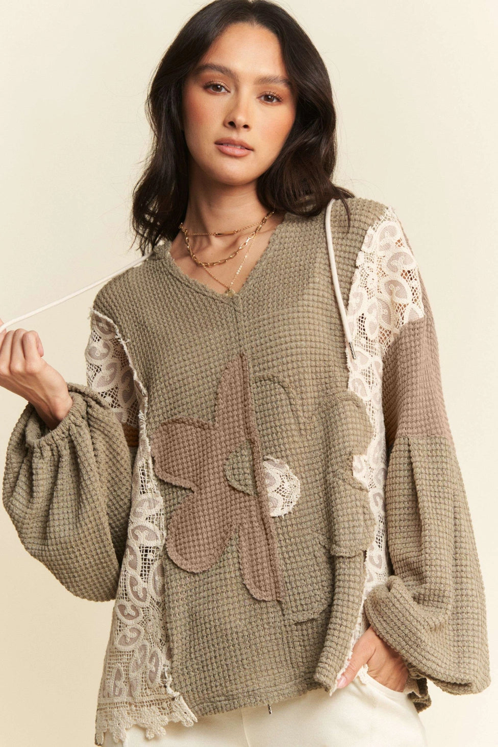 Davi & Dani Oversized Knit Top With Flower Patch Contrast - Olive