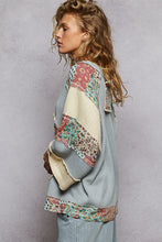 Load image into Gallery viewer, POL Round Neck Printed Peach Patch Overlock Stitch Knit Top
