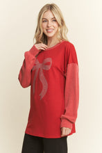Load image into Gallery viewer, Heimish Solid Urban Ribbed Ribbon Rhinestone Top
